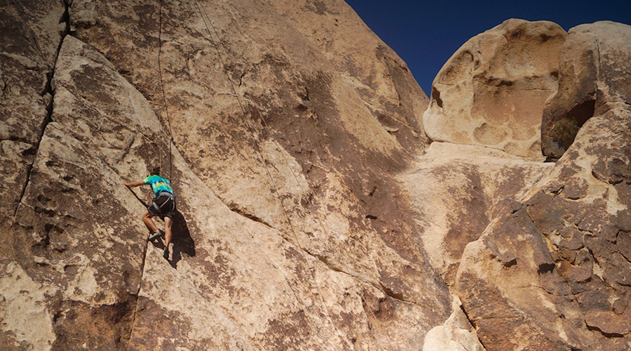 joshua tree rock climbing with ropes and harness