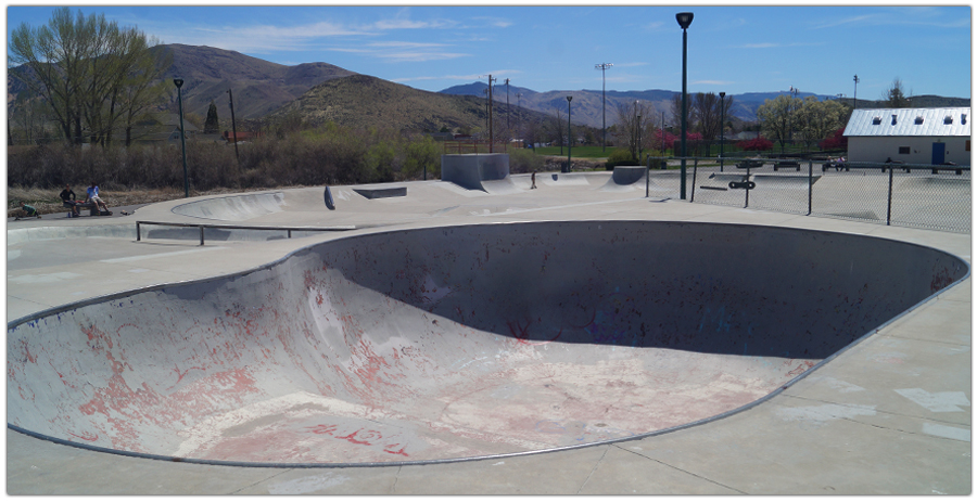 Deep bowl at skate park in reno nevada