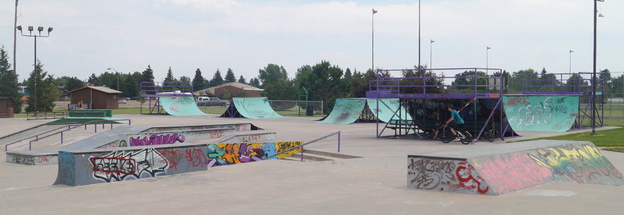 Art, ramps and other obstacles in Cheyenne Skatepark