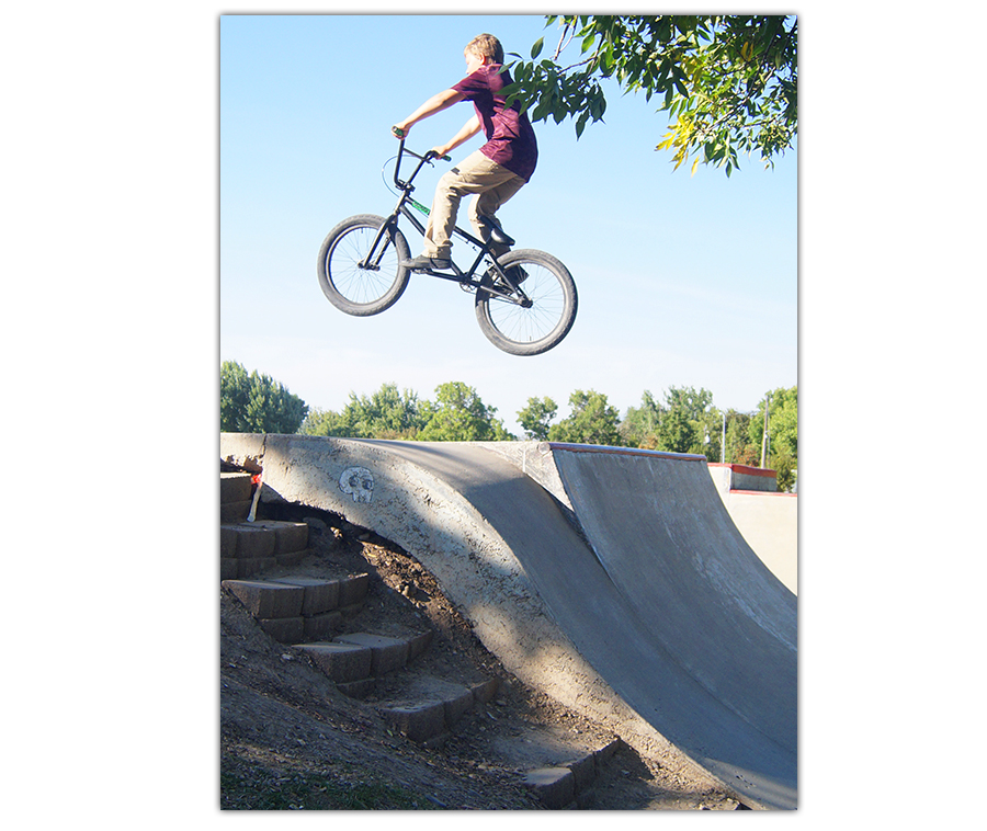 biker getting air at bozeman skatepark