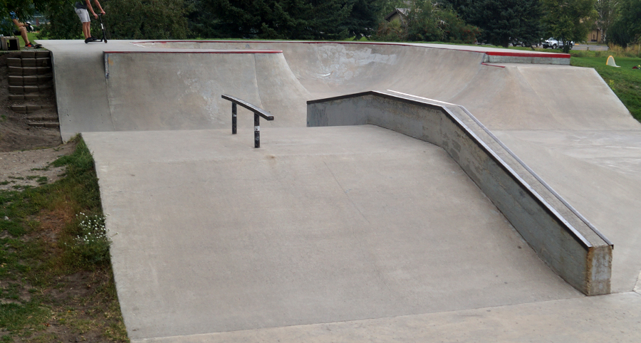 large bowl and obstacles at bozeman skatepark