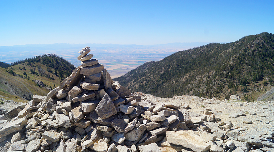 rock stack on top of sacagawea pass