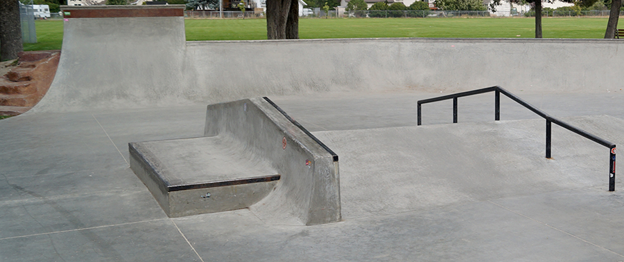 obstacles and banked turns at belgrade skatepark