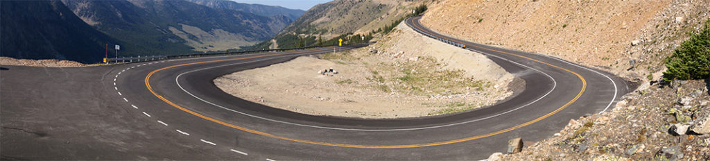 dramatic curve on beartooth highway