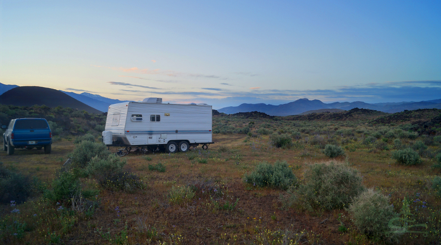 camping at fossil falls