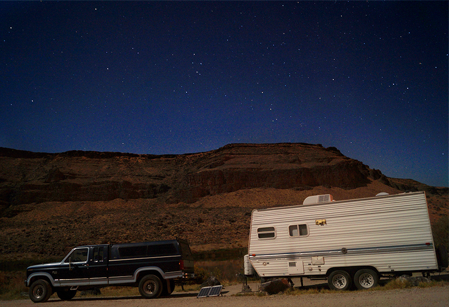 beautiful starry sky while camping near boise