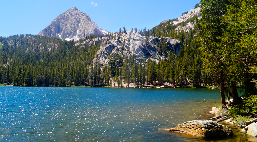 gorgeous blue water of second lake on hilton lakes trail