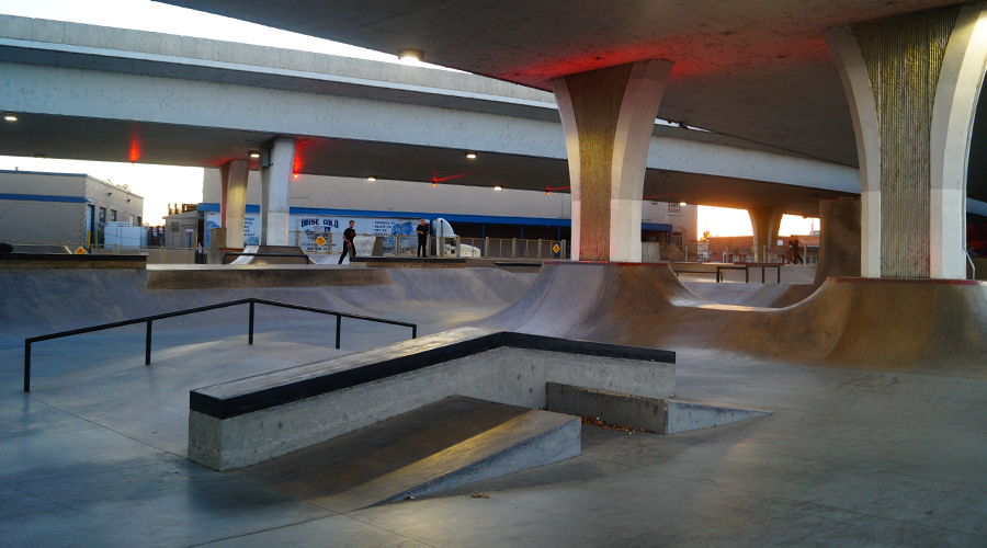 street obstacles at the rhodes skatepark