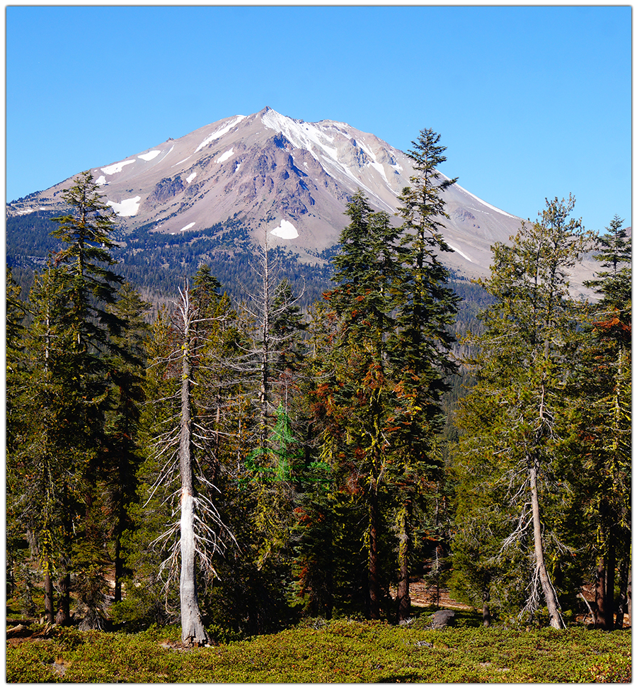 back to our familiar view of mount lassen