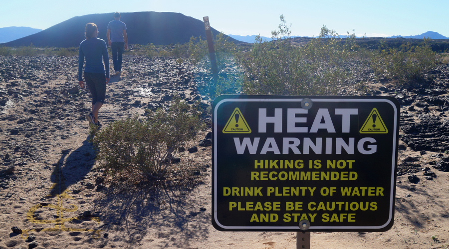 heat warning signs for the hike to amboy crater