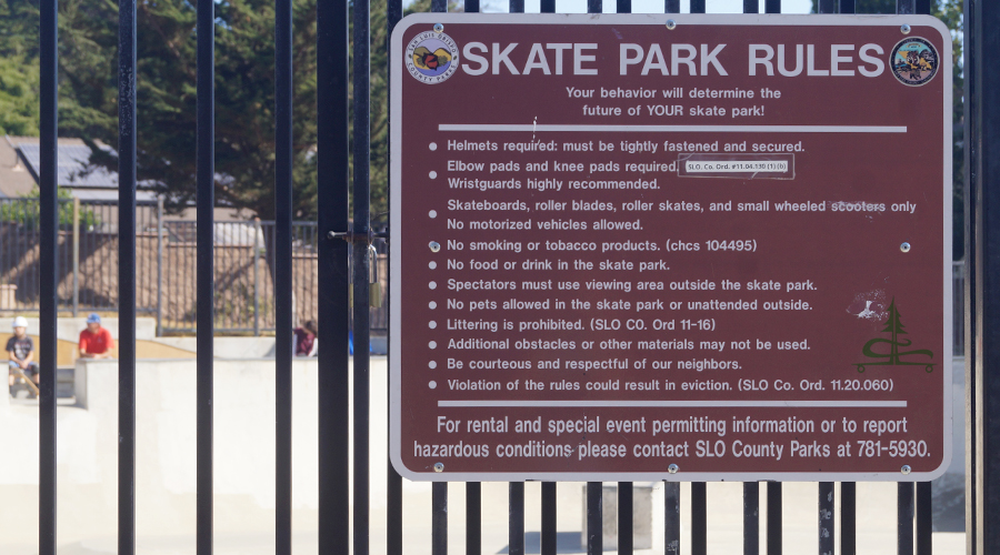 los osos skatepark rules sign