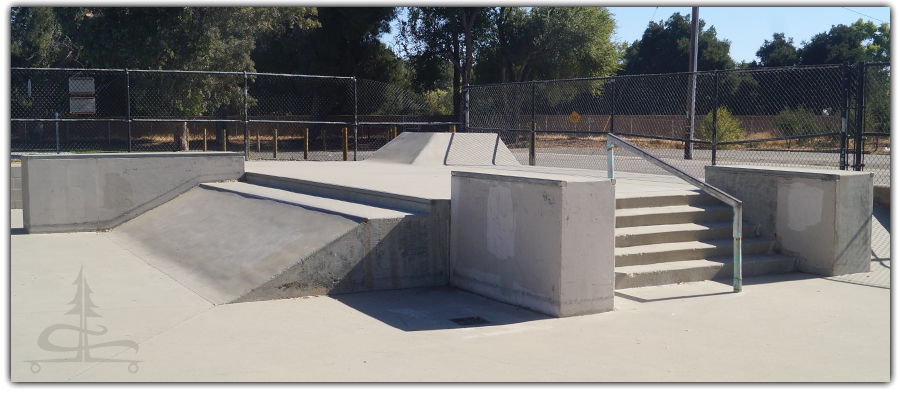 obstacles at pioneer skatepark in paso robles