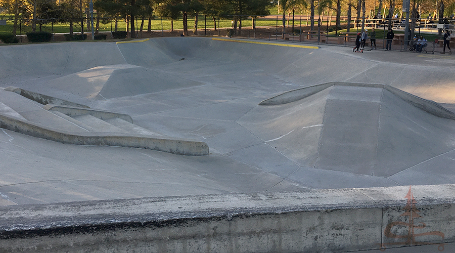 pyramids and stairs into main bowl 