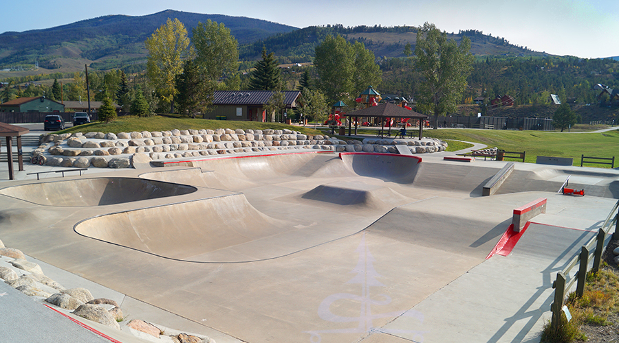 layout of silverthorne skatepark set within rainbow park 