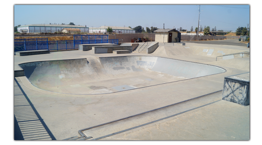 bowl with roll in at the riverbank skatepark