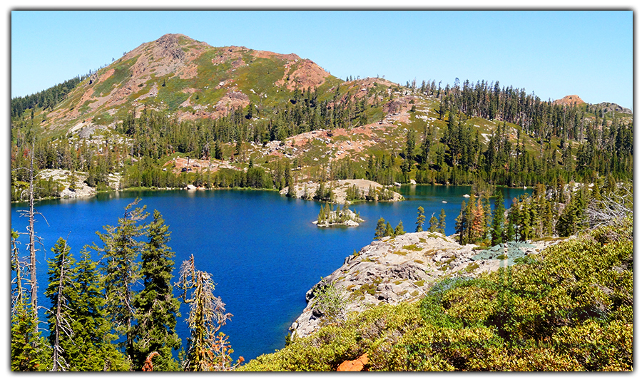 beautiful view of island lake while backpacking grouse ridge loop