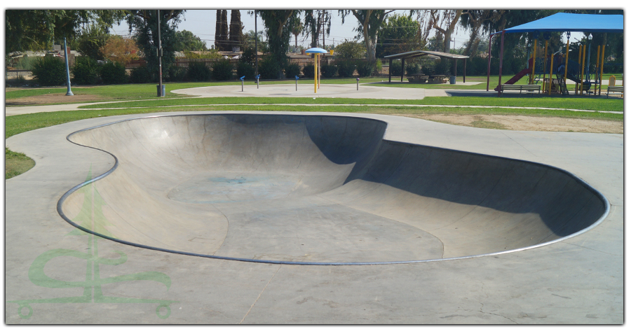 small bowl at planz skatepark in bakersfield