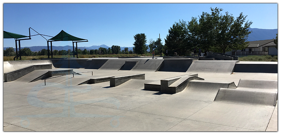 large open layout at the gardnerville skatepark 