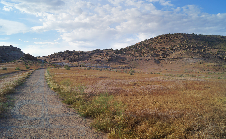 trailhead for trail through time hike 