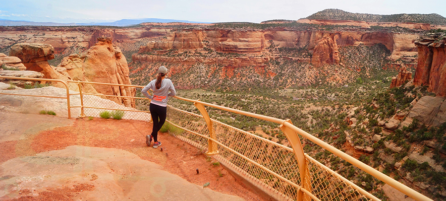 awesome steep red rock formations in colorado national monument