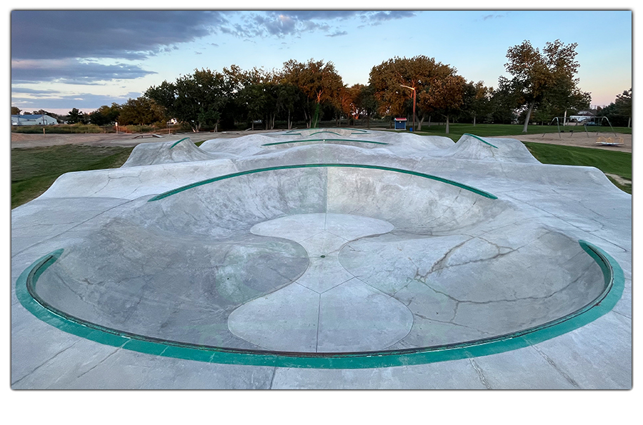 smooth roll ins and bowl area of evergreen skatepark in fort morgan