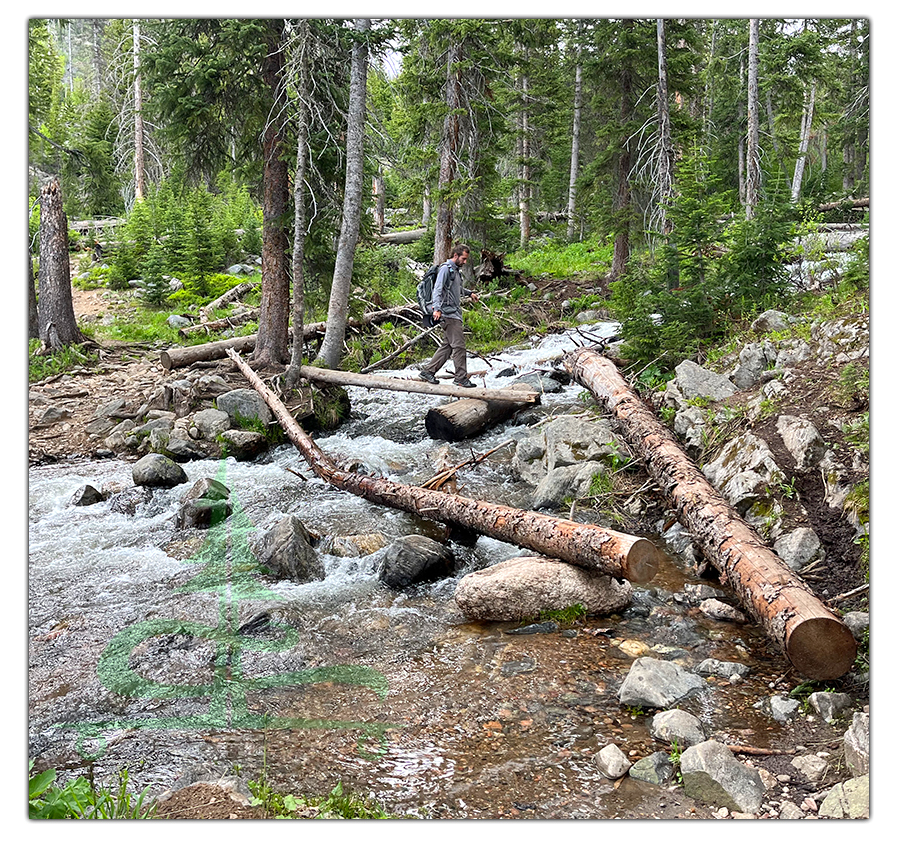 water crossing hiking the zirkel circle