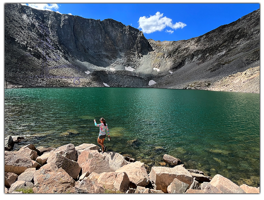 hike to snow lake via american lakes trail