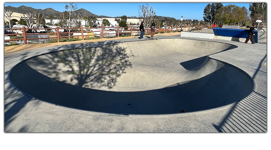 small bowl at the lake elsinore skatepark